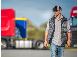 Reflexes ellenzős sapka LED világítással B-CAP SAFETY 25 lm, tölthető, USB, egy méret, fekete